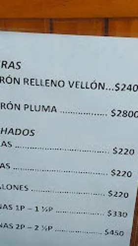 Servicios visibles en el local de Lavaya
